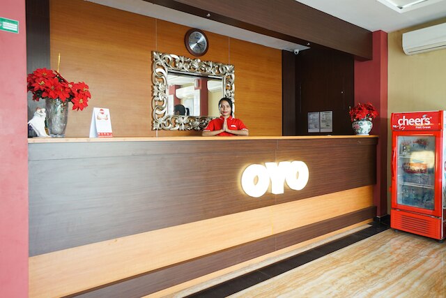 ホテル O シワランケルト ニア スラバヤ カーニバル