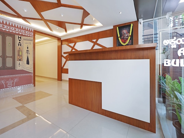 トリーボ アクシャヤ ブル テンプル