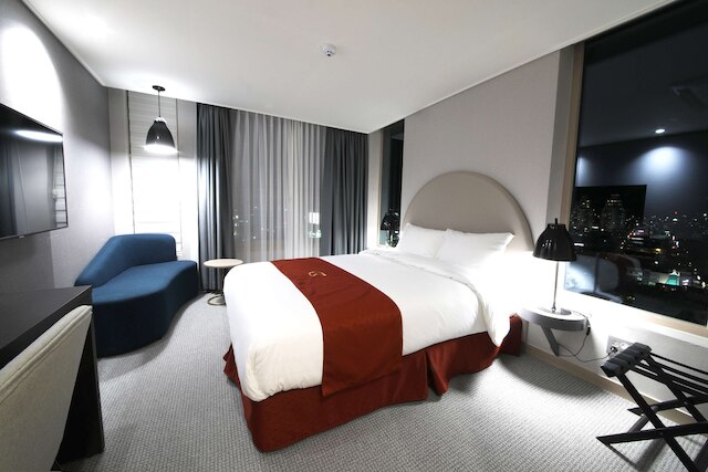 ゴールデン チューリップ エッセンシャル ナンガン