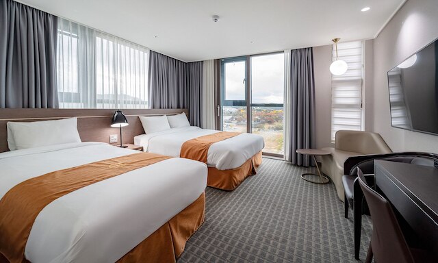 ゴールデン チューリップ エッセンシャル ナンガン