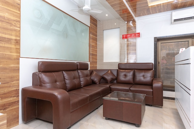 キャピタル O 18946 アドマイア スイート ホスピタリティ