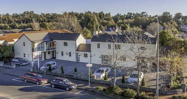 カウリ モーテル