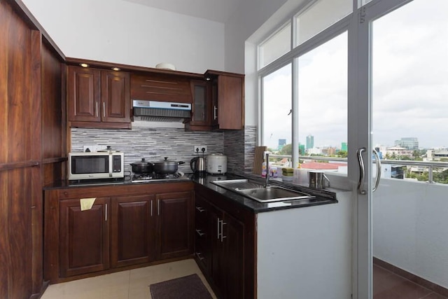 アカラ アパートメンツ - W.A シルバ Mw