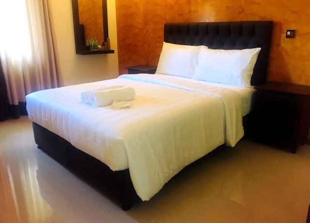 フォーエバー シティ ホテル