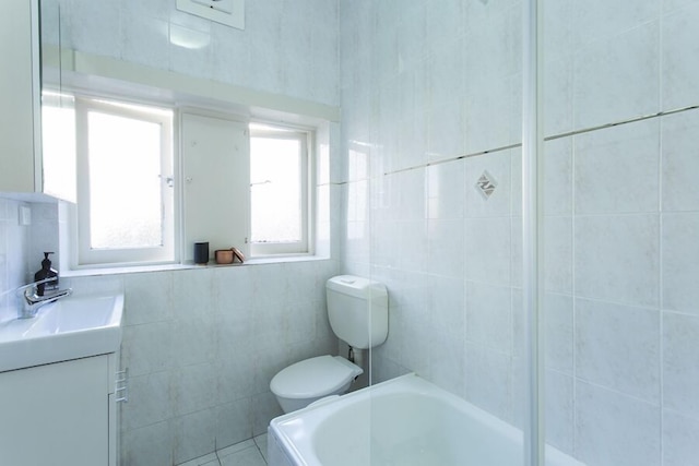 ブライト ビーチサイド カールーイス アパートメント