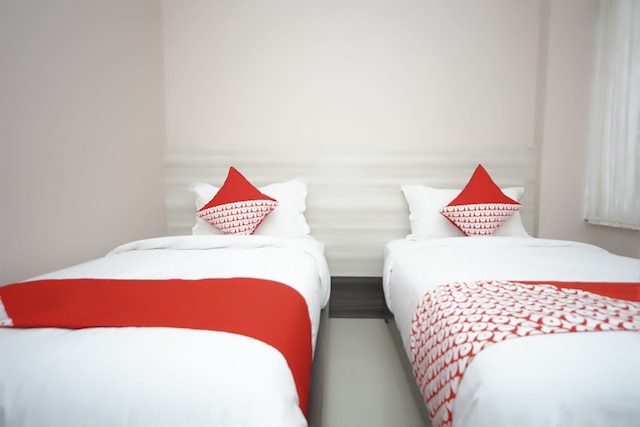 スーパー  OYO  270 マディナ  レジデンス  シャリア