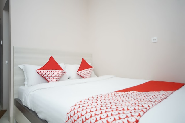 スーパー  OYO  270 マディナ  レジデンス  シャリア