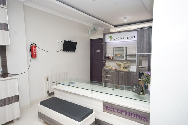 スーパー  OYO  270 マディナ  レジデンス  シャリア