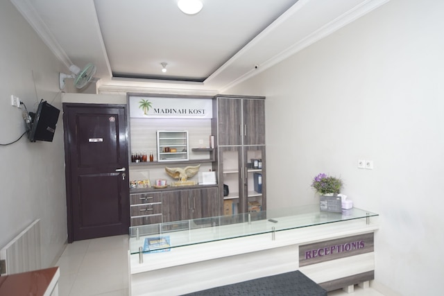 スーパー  OYO  270 マディナ  レジデンス  シャリア