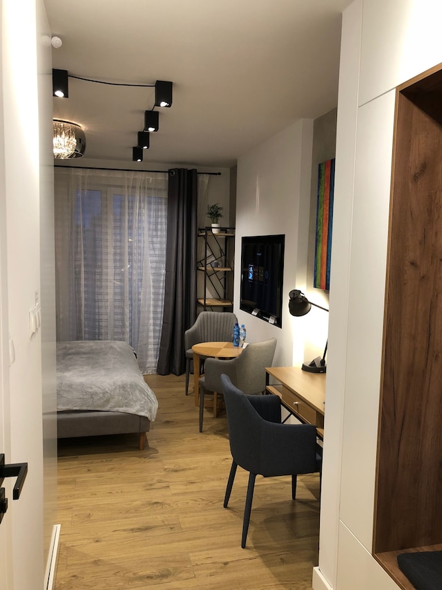 ライク アット ホーム ワルシャワ