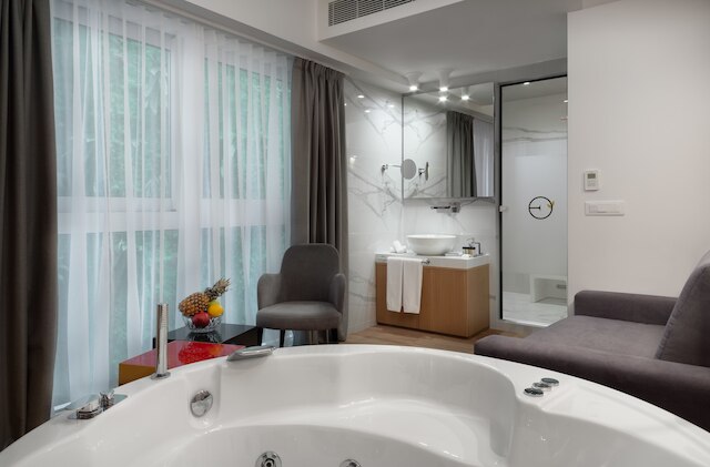 エリア エルム アテネ ホテル