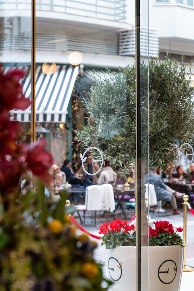 エリア エルム アテネ ホテル