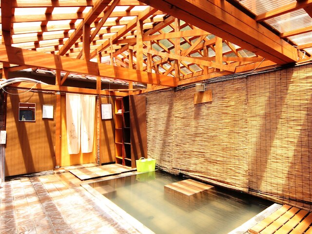 ゲストハウス ともしび