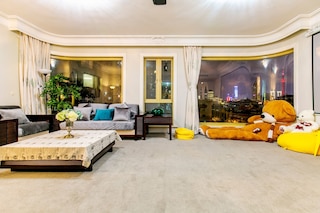 ヘンリーズ アパートメント - サウス ヘナン ロード