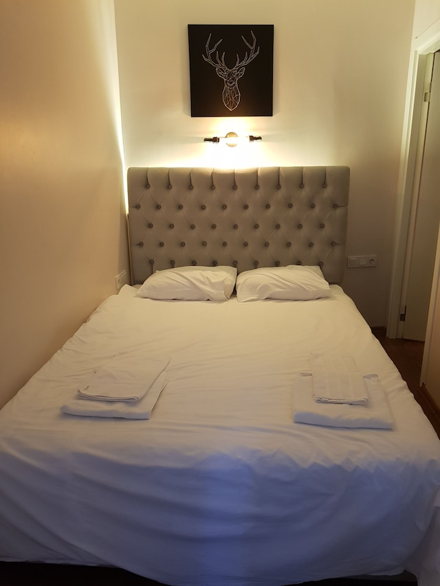 リンデン ハウジーズ アパートメンツ