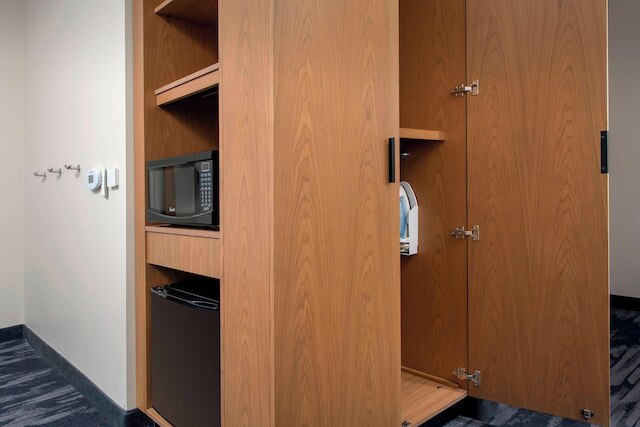 フェアフィールド イン & スイーツ バイ マリオット マイアミ エアポート ウエスト / ドラル