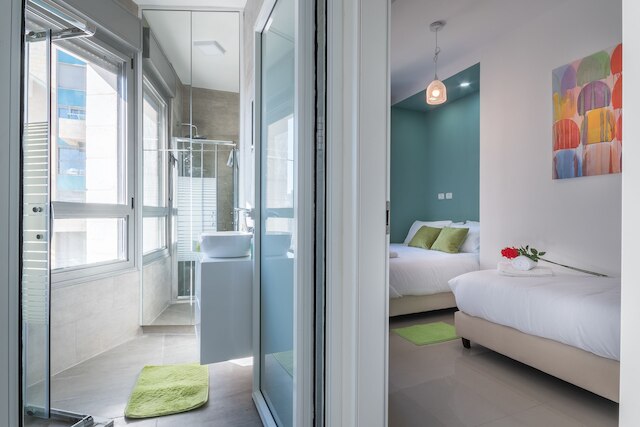 フル オプション、7 名様までご宿泊可能、テラス、リフト、パーキングあり