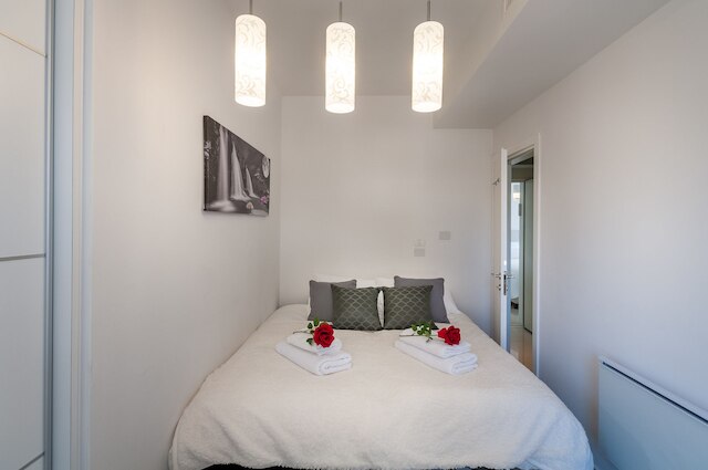 ベスト ロケーション ニュー アパートメント フル アメニティーズ