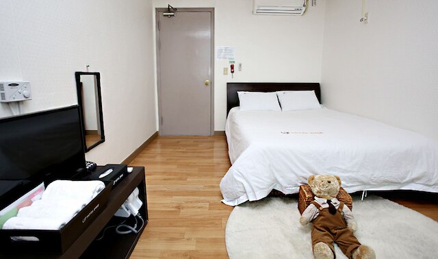 マンリポ ホテル