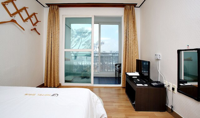 マンリポ ホテル