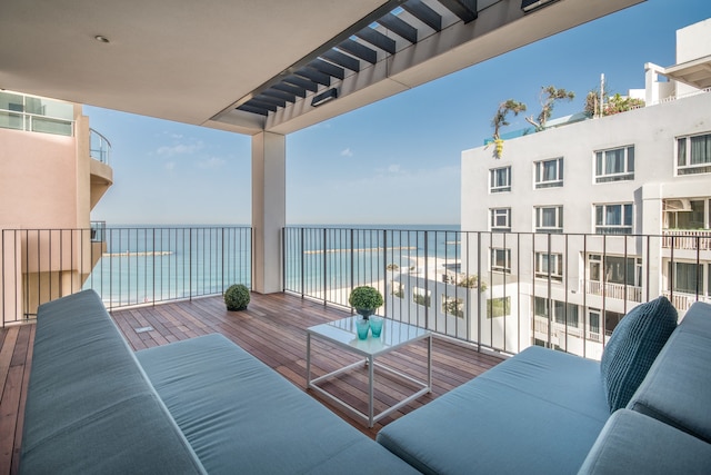 フロント オブ ビーチ - ラグジュリアス レジデンス