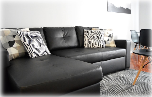 グレイ アパートメントバイ JC