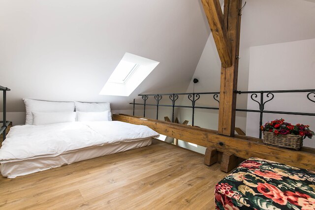 ザ オールド タウン スクエア & パジージュスカー アパートメンツ