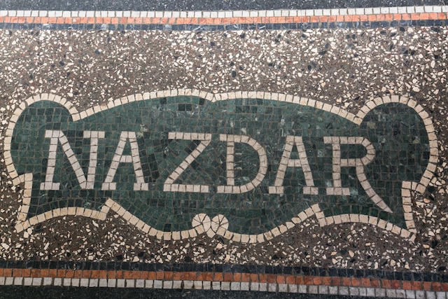 ザ オールド タウン スクエア & パジージュスカー アパートメンツ