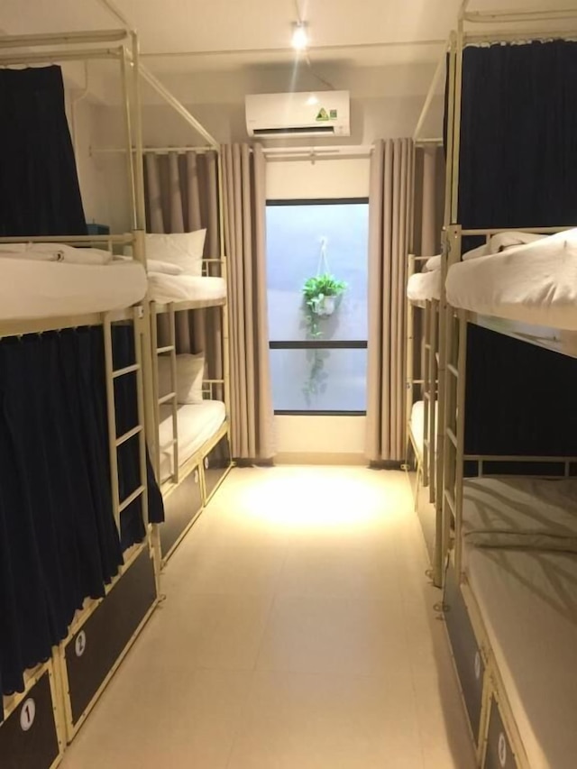 バックホーム ホテル