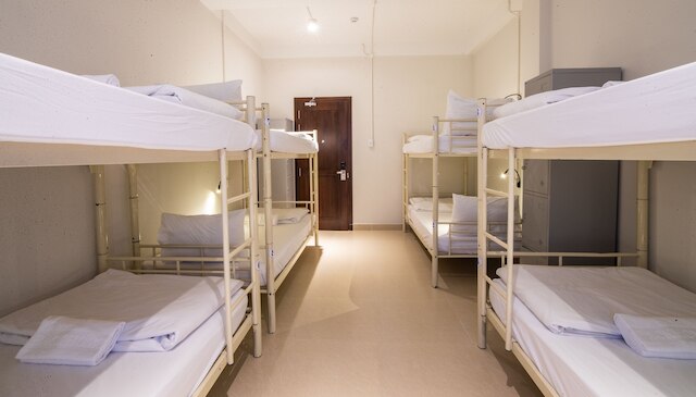 バックホーム ホテル