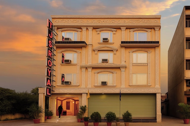 ホテル TJS ロイヤル