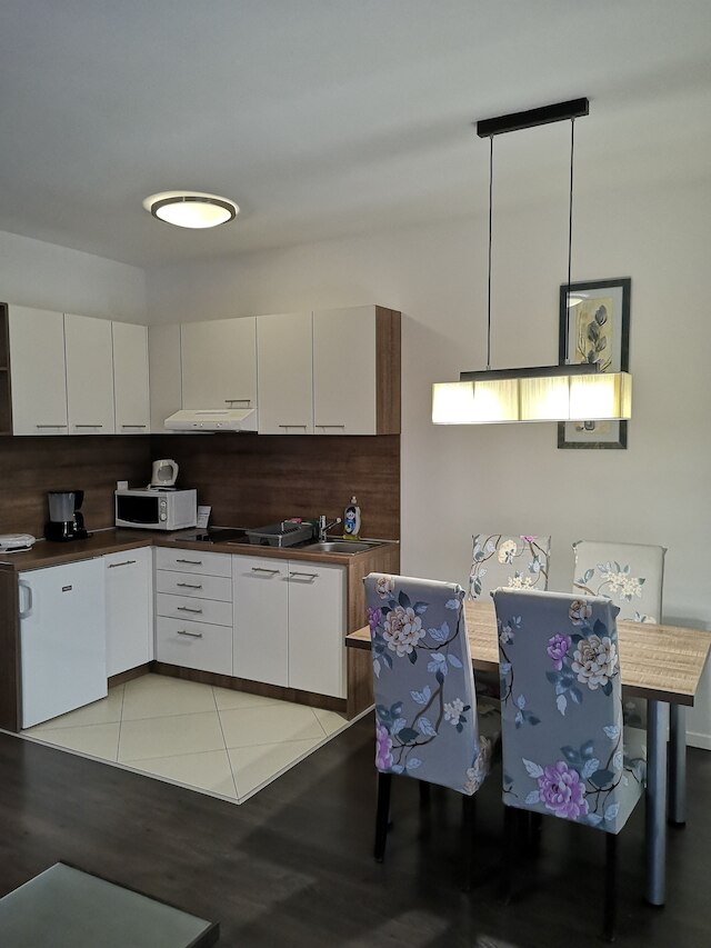 シティ アパートメンツ ラニ 4