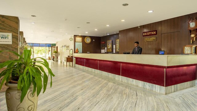 ウッドランズ ホテル