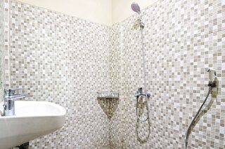 クタ ベッド & ブレックファスト プラス