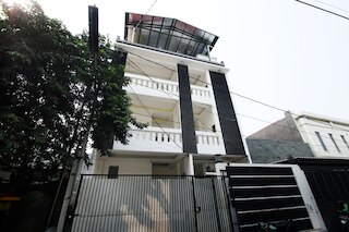 カマル ケルアルガ カンポン バリ III シャリア