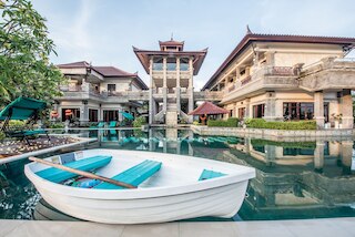 ヴィラ バリ キャッスル ヌサ ドゥア