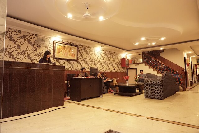 OYO 44081 ホテル ロイヤル ホリデイズ