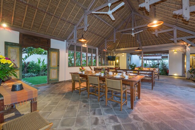 ヴィラ ダマイ タマン