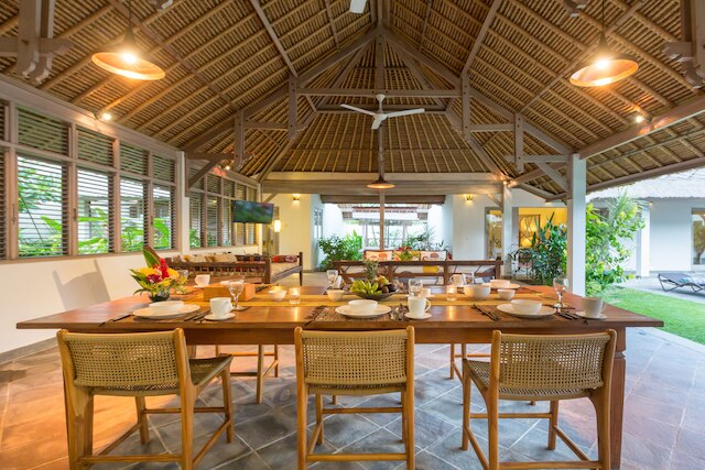 ヴィラ ダマイ タマン