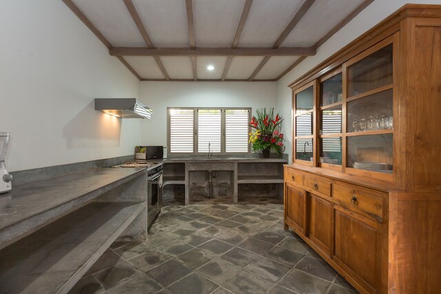 ヴィラ ダマイ タマン