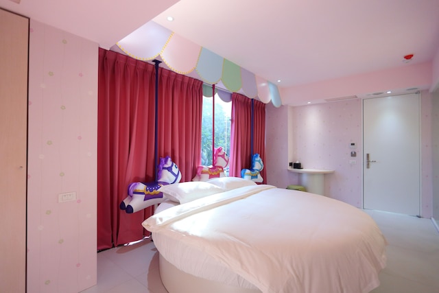 ザ ファンタジー アパートメント