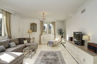 ラ ベル エポック ラグジュアリー グラナダ センター