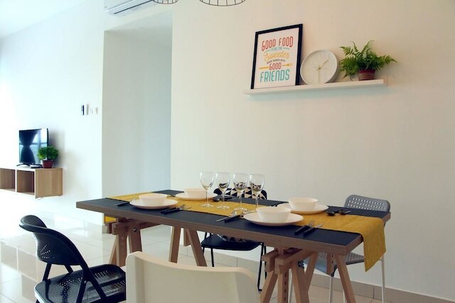 ザ ラッフルズ スイーツ バイ ステイシェア ホームズ