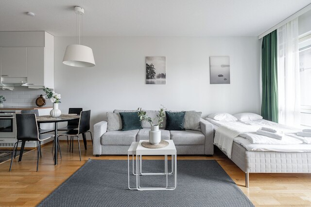 セカンドホームズ エスパ アパートメント ウィズ サウナ アンド バルコニー