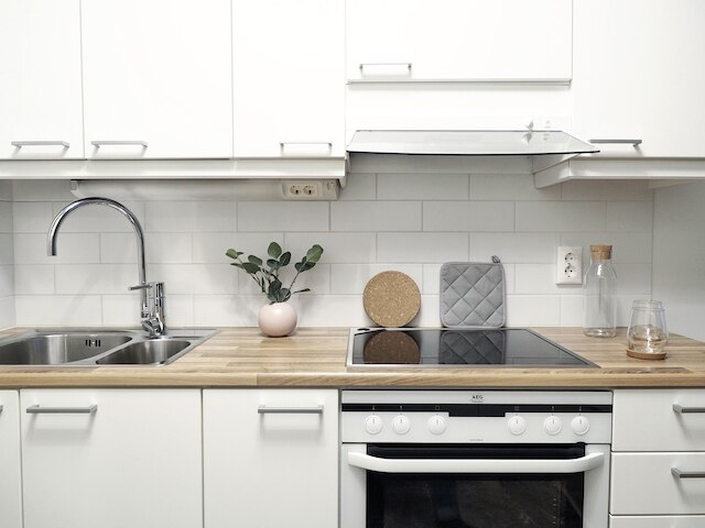 セカンドホームズ エスパ アパートメント ウィズ サウナ アンド バルコニー