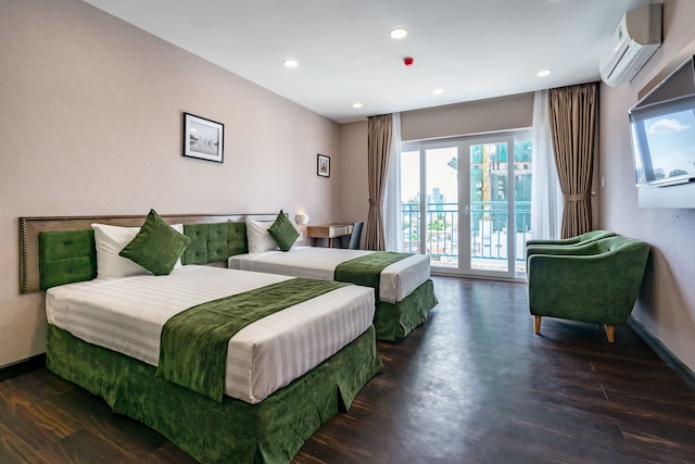 エメラルド セントラル