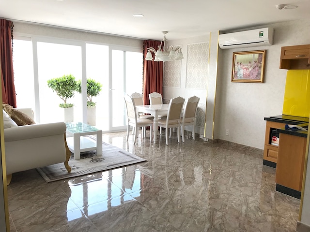 エメラルド セントラル