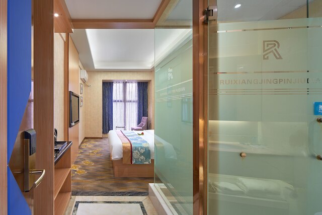 スーチャ ホテル成都リーゴン ステーション (索性酒店(成都理工大学地铁站店))