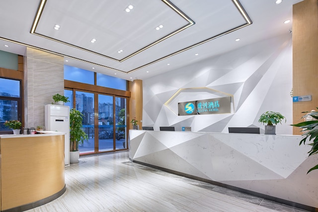 スーチャ ホテル成都リーゴン ステーション (索性酒店(成都理工大学地铁站店))