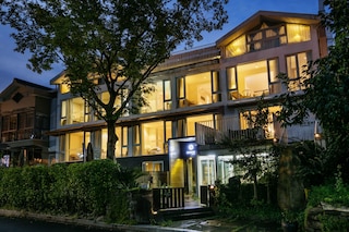 フローラル ホテル杭州ユンチー ファンジンラン (花筑·杭州云栖梵径蓝民宿)